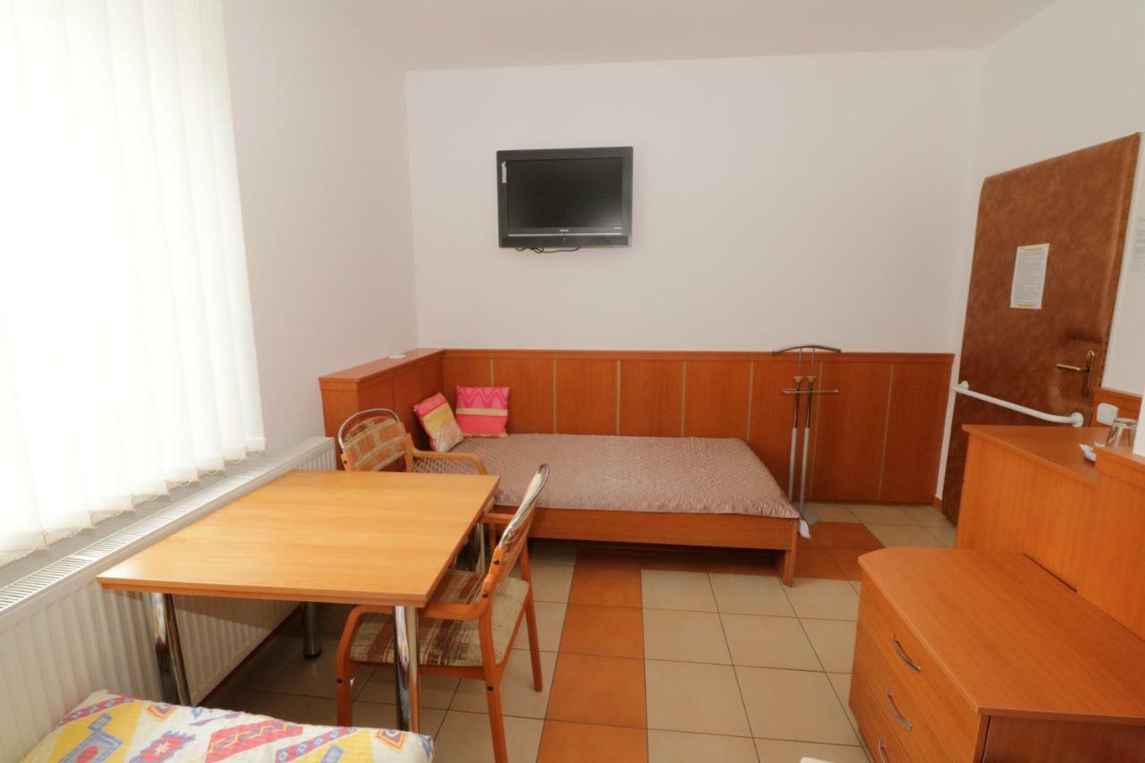 Penzion Hurka Hotel Dolni Libchavy Exterior photo